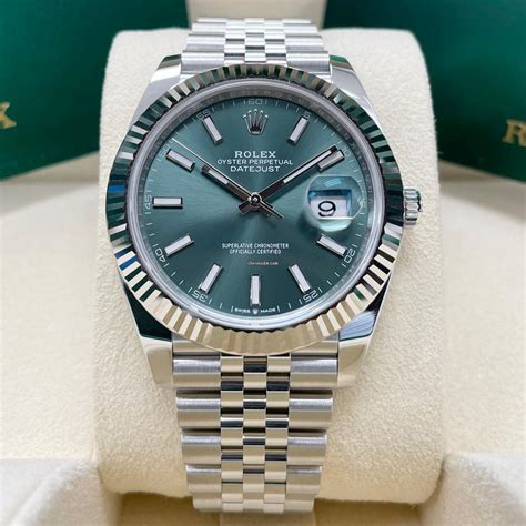 rolex datejust 41 green dial jubilee fluted bezel